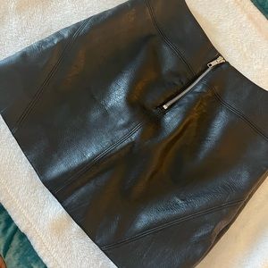 Black H&M skirt